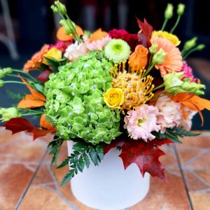 Aranjament floral pentru mama, cu flori naturale și livrare gratuită în Focșani