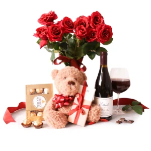 Cadou Valentine’s Day cu buchet 11 trandafiri și ursuleț de pluș