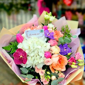 Buchet premium hortensie orhidee trandafiri pentru mama 8 Martie Floraria Green
